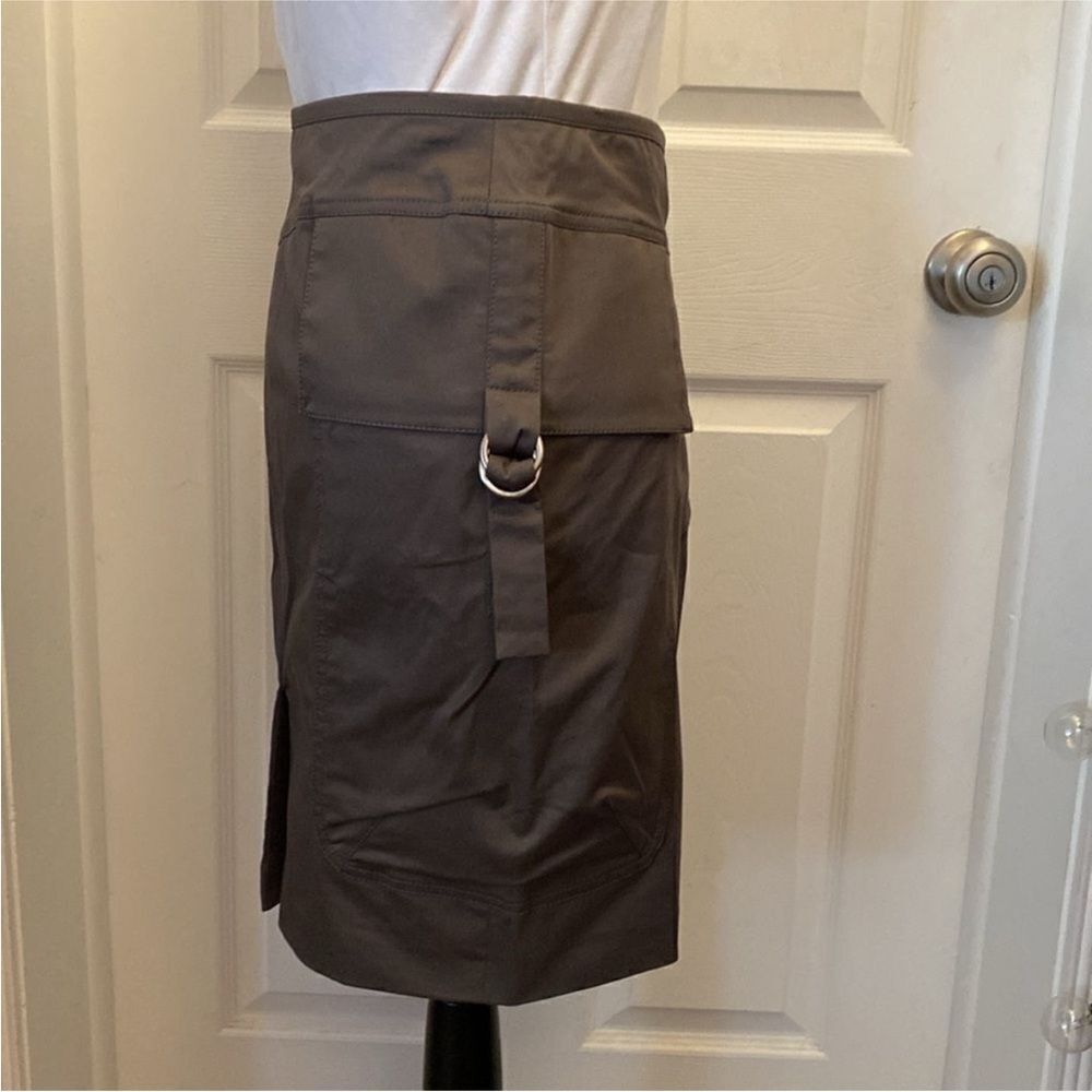 Elegant Gray Women's Skirt - Picture 2 of 10